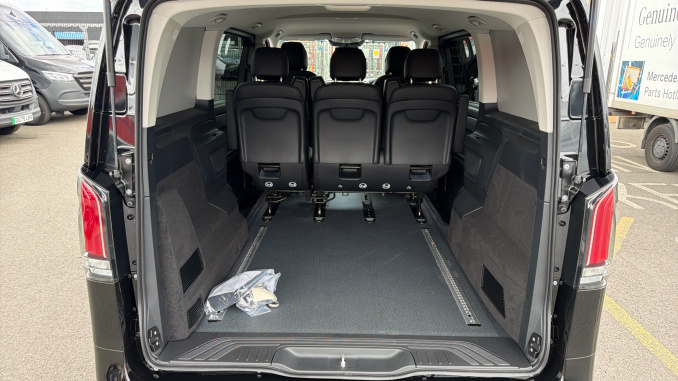 Mercedes-Benz Vito L2 Diesel Rwd 119CDI Select Crew Van 9G-Tronic - Image 15
